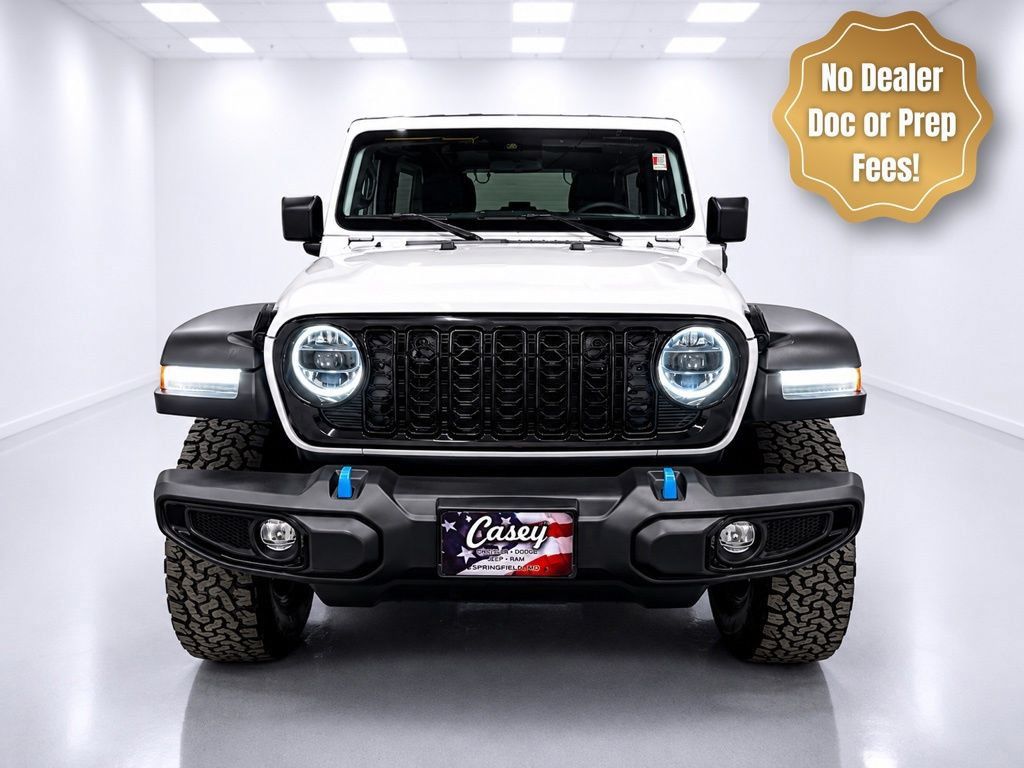 Used 2024 Jeep Wrangler Unlimited AWD/4WD image 3