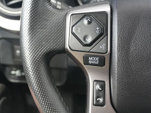 Used 2021 Toyota Tacoma SR5 AWD/4WD image 27