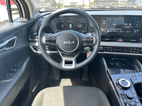 Used 2023 Kia Sportage LX AWD/4WD image 13