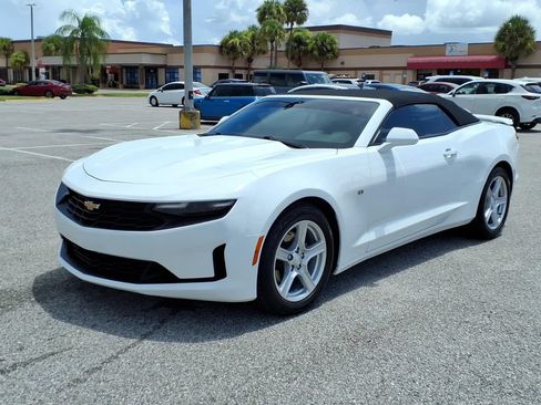 Used 2023 Chevrolet Camaro LT RWD image 3