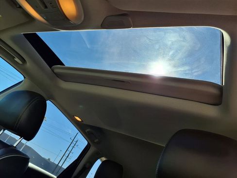 Used 2019 INFINITI QX60 Luxe w/ Essential Package image 5