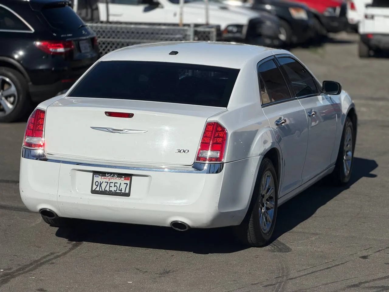 Used 2012 Chrysler 300 Limited RWD image 13