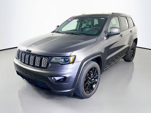 Used 2021 Jeep Grand Cherokee Laredo X image 4