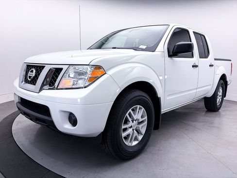 Used 2019 Nissan Frontier SV image 6