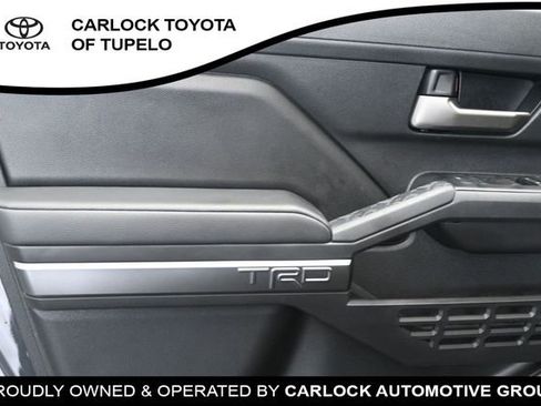 Used 2025 Toyota Tacoma TRD Sport AWD/4WD image 25