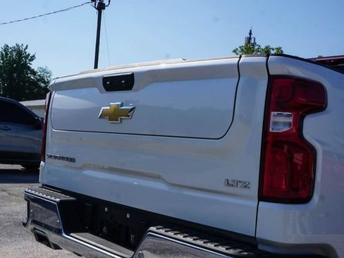 Used 2025 Chevrolet Silverado 1500 LTZ w/ LTZ Premium Package AWD/4WD image 5