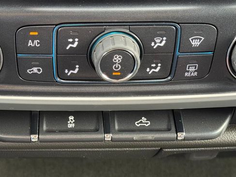 Used 2017 GMC Sierra 1500 SLE w/ SLE Value Package image 21