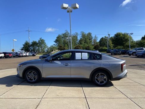 Used 2025 Kia K4 FWD image 7
