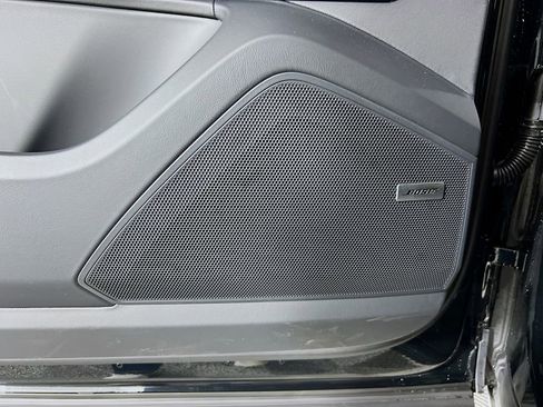 New 2026 Porsche Cayenne image 21