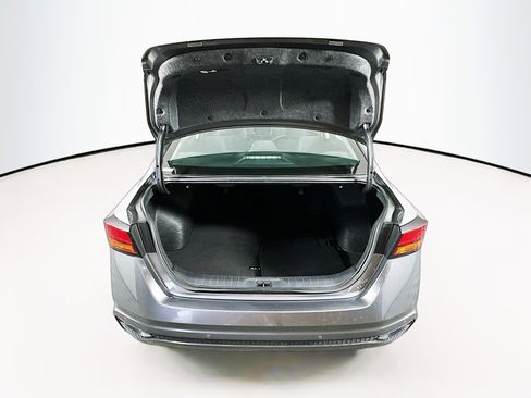 Used 2025 Nissan Altima 2.5 SV FWD image 27
