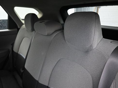 Used 2027 Kia Seltos LX AWD/4WD image 12