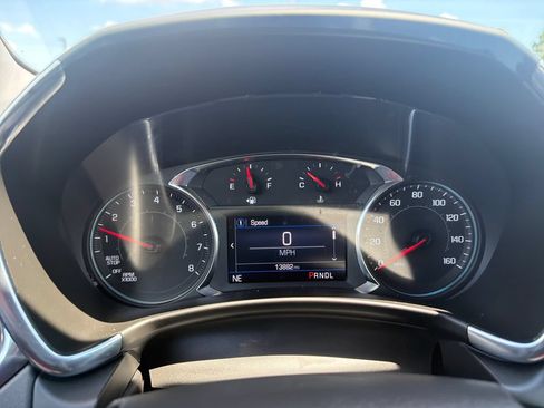 Used 2024 Chevrolet Equinox LT FWD image 18