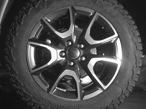 Used 2025 Jeep Compass Trailhawk w/ Trailer Tow Group AWD/4WD image 14
