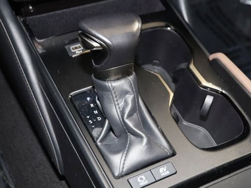 Used 2023 Lexus ES 300h w/ Premium Package image 7