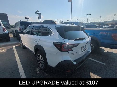 Used 2024 Subaru Outback Premium AWD/4WD image 6