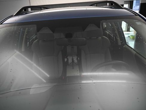 Used 2023 Subaru Forester AWD/4WD image 19