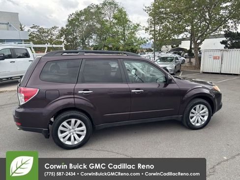Used 2013 Subaru Forester 2.5X Premium w/ Popular Pkg 2 AWD/4WD image 9