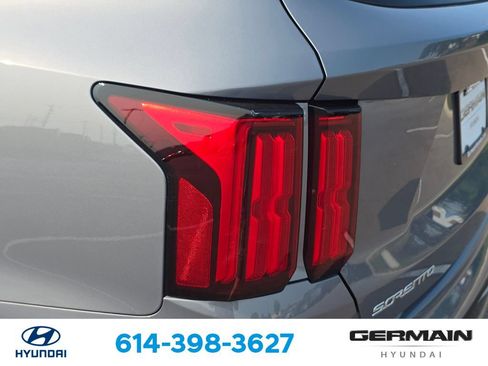 Used 2023 Kia Sorento SX FWD image 16