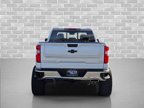 Used 2022 Chevrolet Silverado 1500 LTZ AWD/4WD image 4