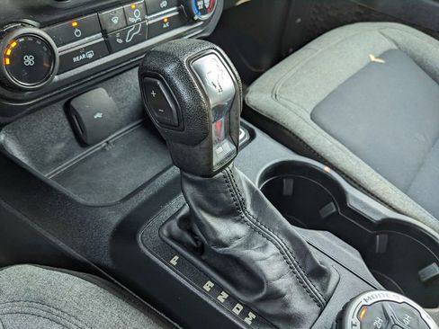 Used 2022 Ford Bronco 4-Door AWD/4WD image 30
