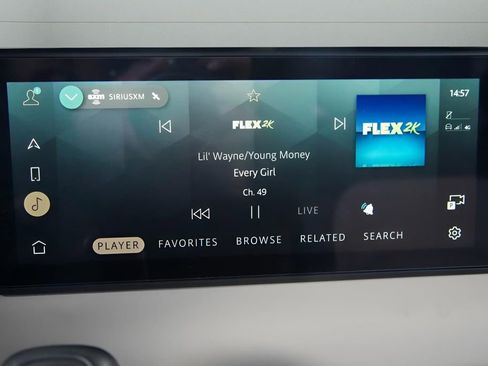 Used 2023 Land Rover Defender 110 X-Dynamic SE image 30