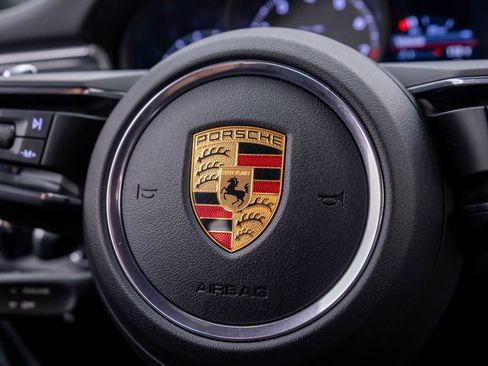 Used 2022 Porsche Macan S image 30