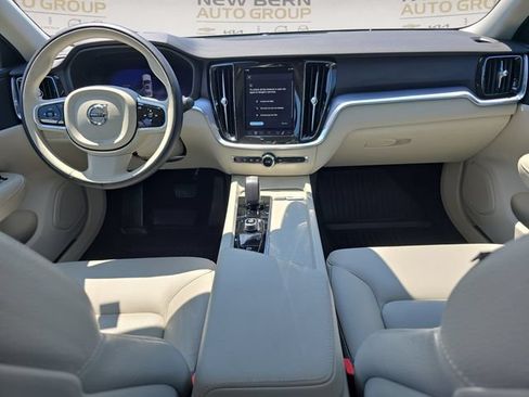 Certified 2025 Volvo S60 B5 Core FWD image 10