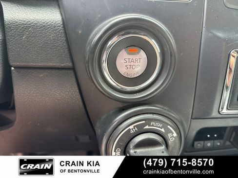 Used 2018 Nissan Titan SL w/ Midnight Edition AWD/4WD image 24