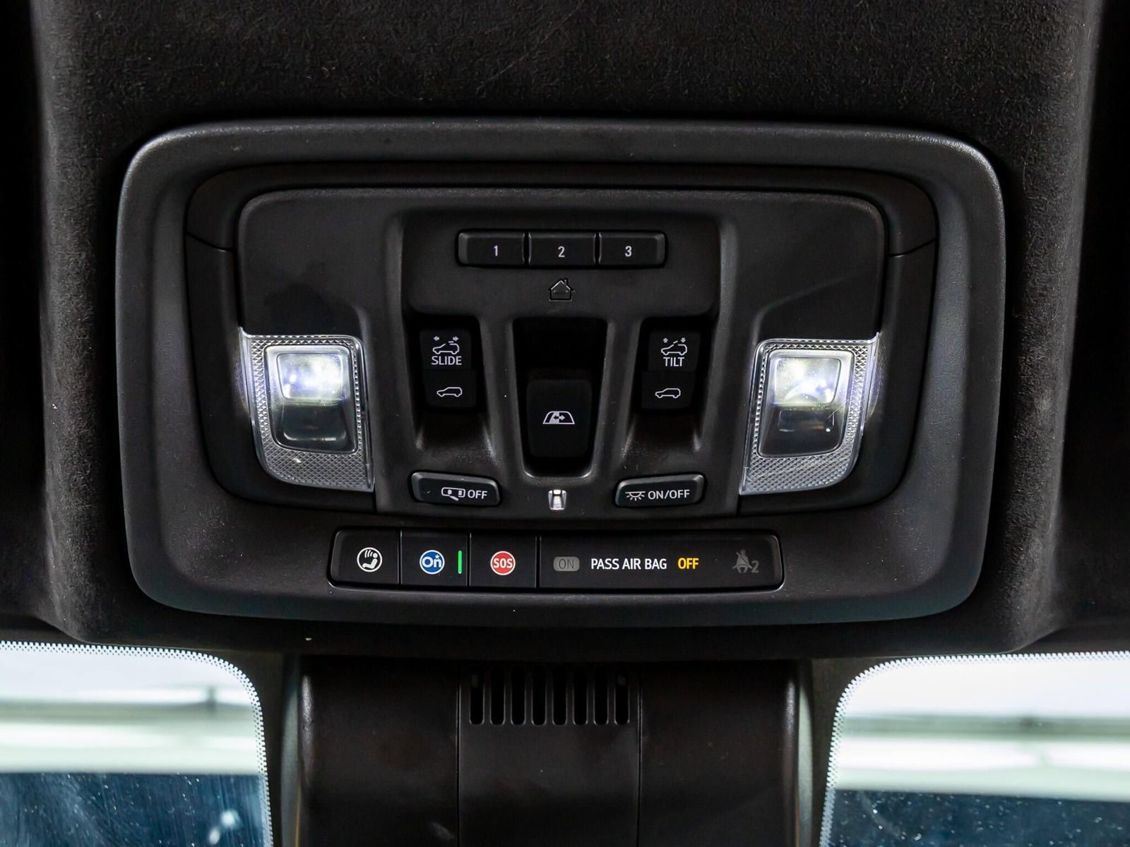 Used 2024 GMC Sierra 3500 Denali Ultimate AWD/4WD image 25