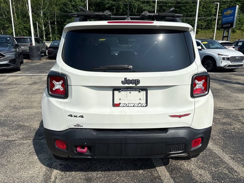 Used 2017 Jeep Renegade Trailhawk AWD/4WD image 4