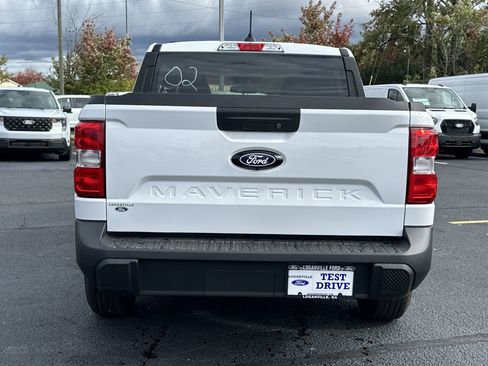 New 2025 Ford Maverick XL image 26