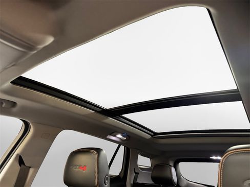 Used 2022 GMC Terrain AT4 w/ Infotainment Package II image 23