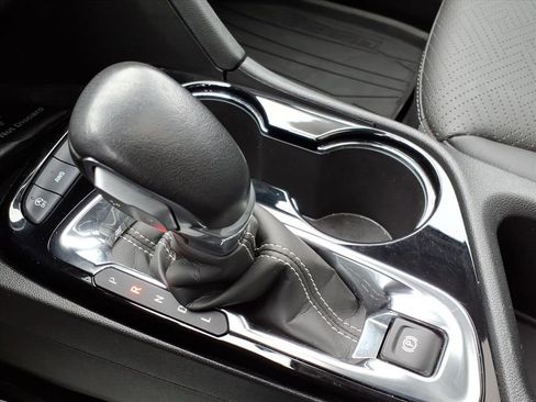 Used 2023 Buick Encore GX Essence w/ Experience Buick Package image 21