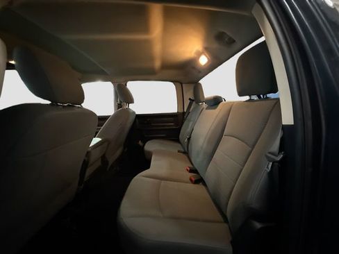 Used 2017 RAM 1500 Express image 23