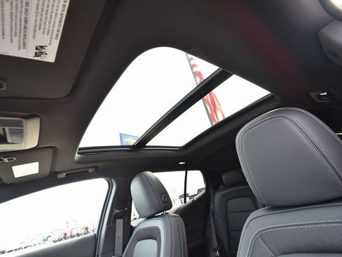 New 2026 Chevrolet Equinox EV LT image 11