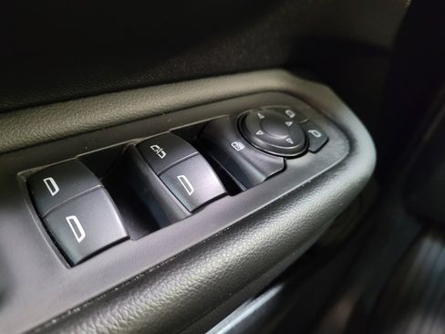 Used 2024 GMC Terrain SLT AWD/4WD image 27