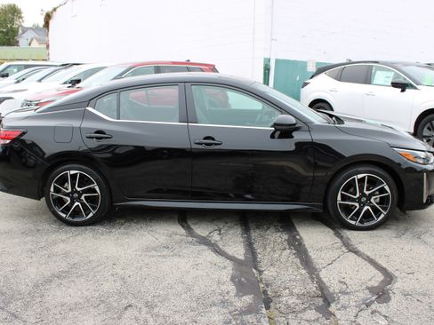 Certified 2024 Nissan Sentra SR w/ SR Premium Package image 7