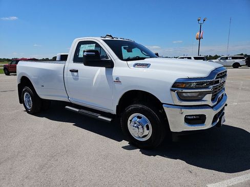 New 2026 RAM 3500 Tradesman AWD/4WD image 10