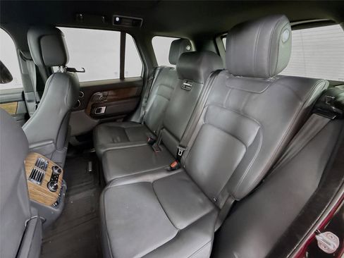 Used 2019 Land Rover Range Rover HSE image 6