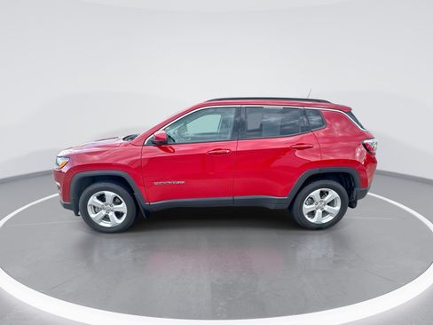 Used 2021 Jeep Compass Latitude w/ Driver Assistance Group AWD/4WD image 5