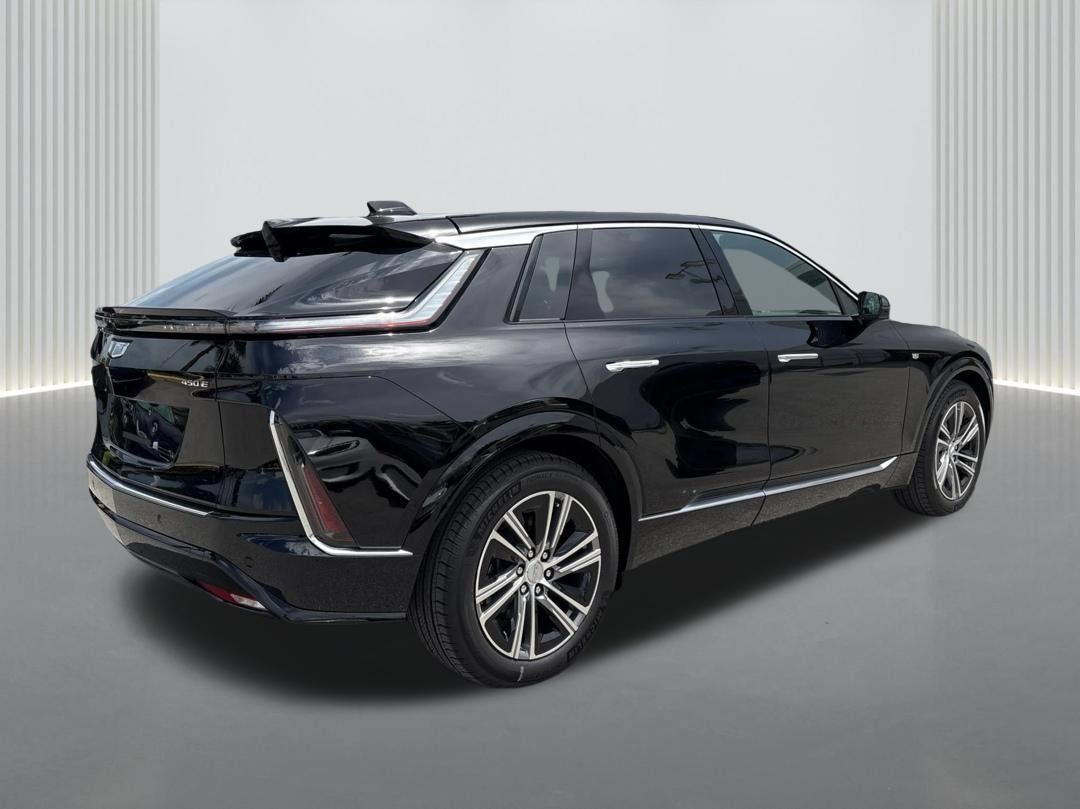 New 2026 Cadillac Lyriq Luxury RWD image 5