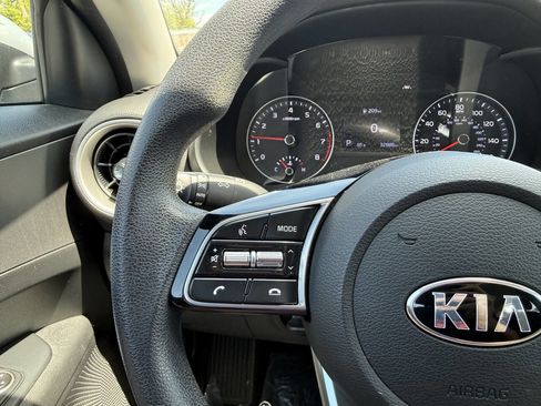 Used 2020 Kia Forte LXS FWD image 15