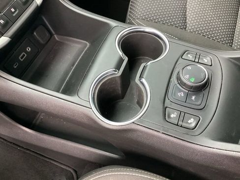 Used 2023 GMC Terrain SLE w/ Driver Convenience Package AWD/4WD image 38