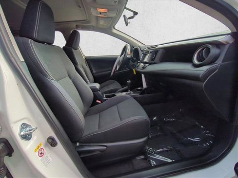 Used 2016 Toyota RAV4 XLE image 22