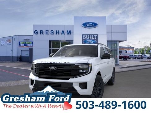 New 2026 Ford Expedition Platinum w/ Stealth Appearance Package AWD/4WD image 2