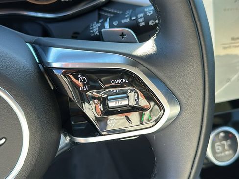 Certified 2025 Jaguar F-PACE R-Dynamic S image 13