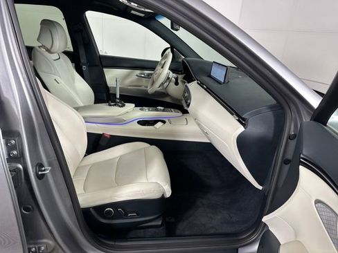 Used 2023 Genesis Electrified GV70 Advanced image 30