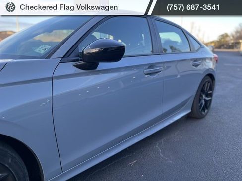 Used 2023 Honda Civic Sport image 3