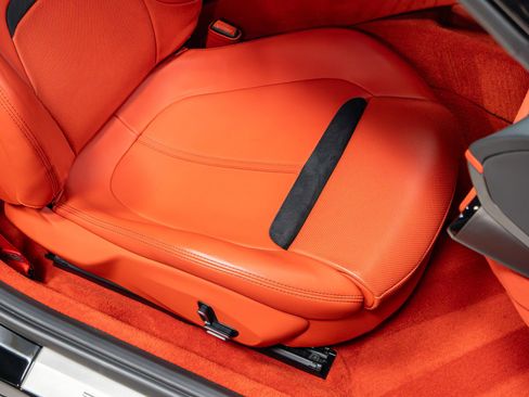 Used 2022 Ferrari Roma RWD image 27