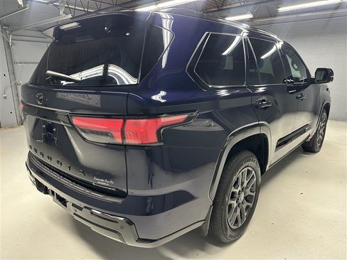 Used 2026 Toyota Sequoia Platinum AWD/4WD image 12
